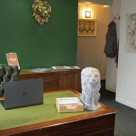 The Lion Waddesdon Hotel Luaran gambar