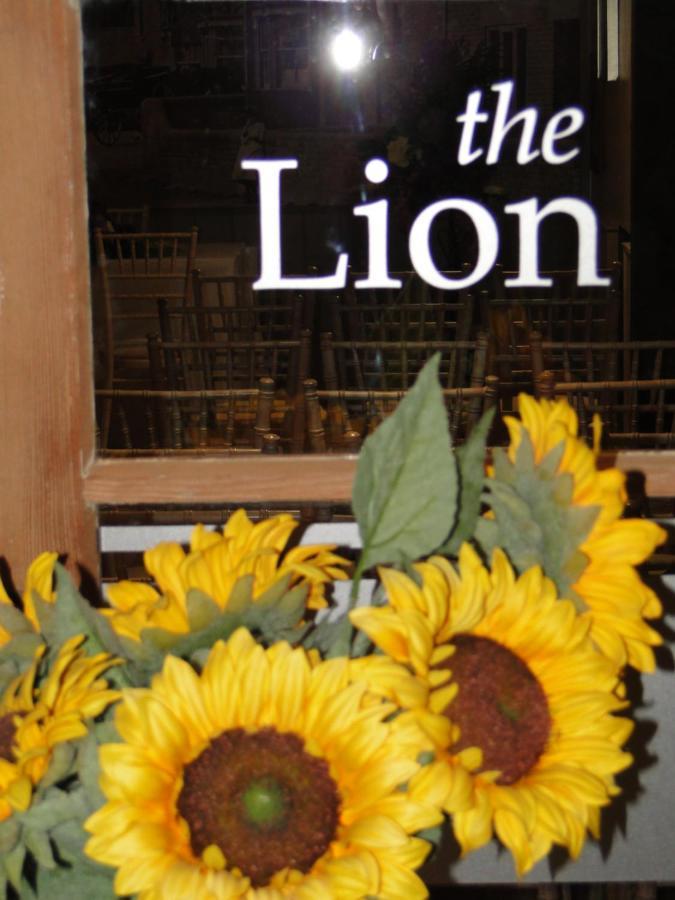 The Lion Waddesdon Hotel Luaran gambar